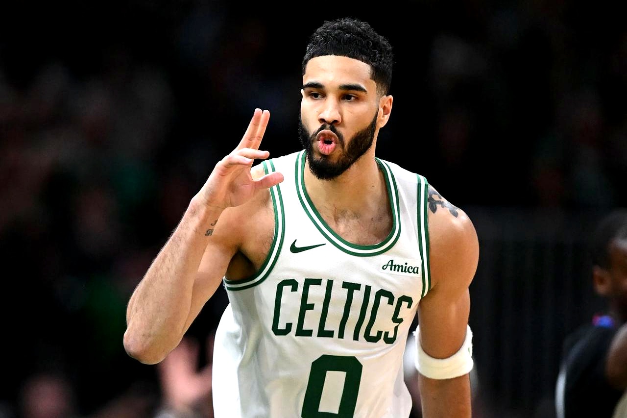 塔图姆重要时刻领先优势明显,IG带队取胜!上演精彩一战(詹姆斯在热火是哪几年) 塔图姆重要时刻领先优势明显,IG带队取胜!上演精彩一战(詹姆斯在热火是哪几年)