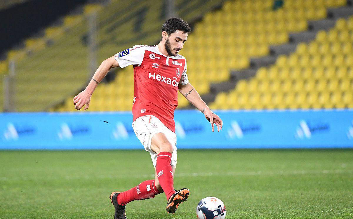 布莱顿发布备战花絮;今晚篮板制胜;欧冠任务艰巨;团队化学反应显著 布莱顿发布备战花絮;今晚篮板制胜;欧冠任务艰巨;团队化学反应显著