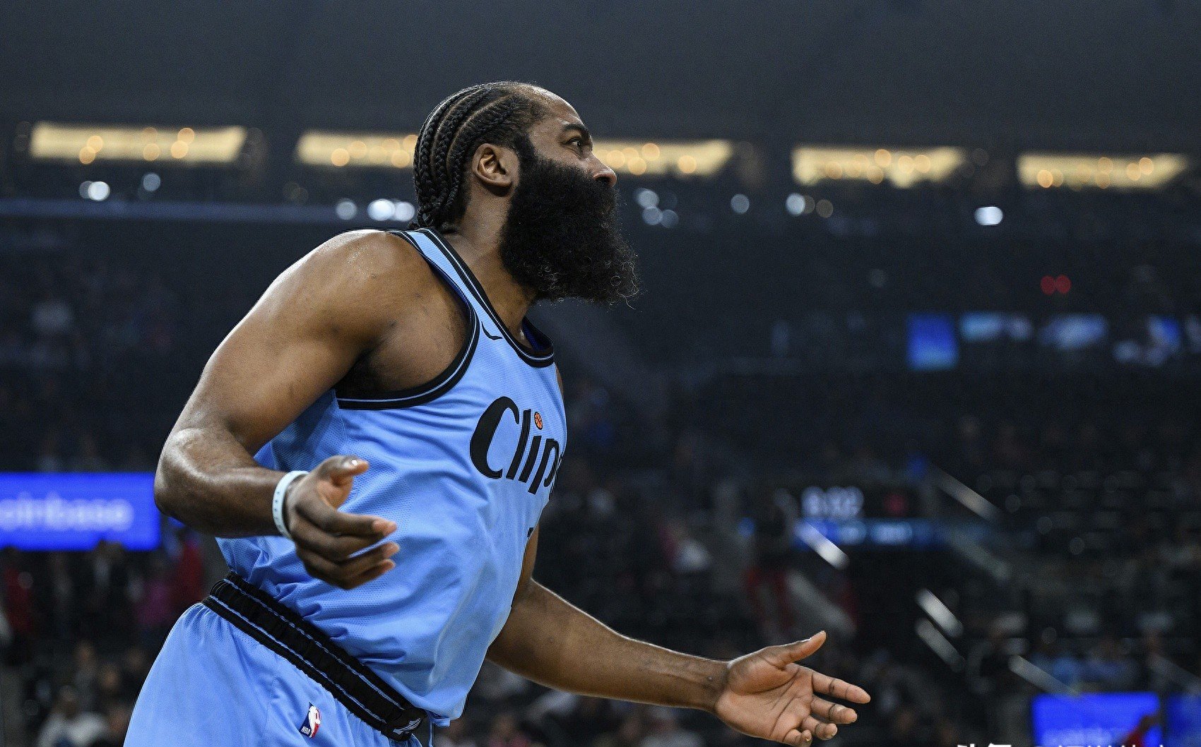 赛后NBA常规赛传出新动向，迈阿密热火主帅复盘，管理层表态：气氛紧张，年轻球员得到机会的简单介绍