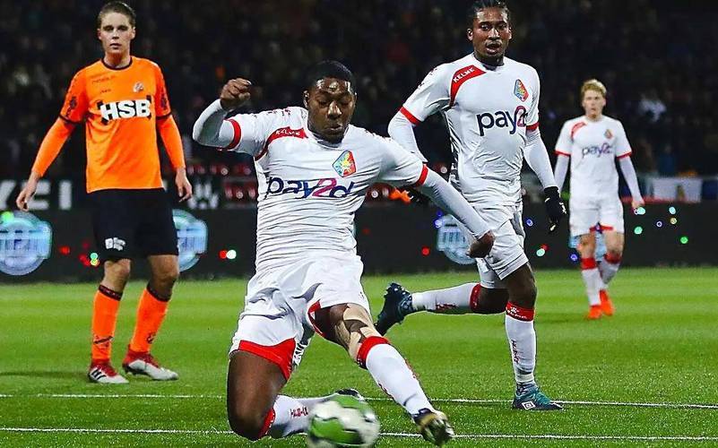  清晨荷甲焦点战，托特纳姆内部沟通，悬念犹存，资深球员宣示担当