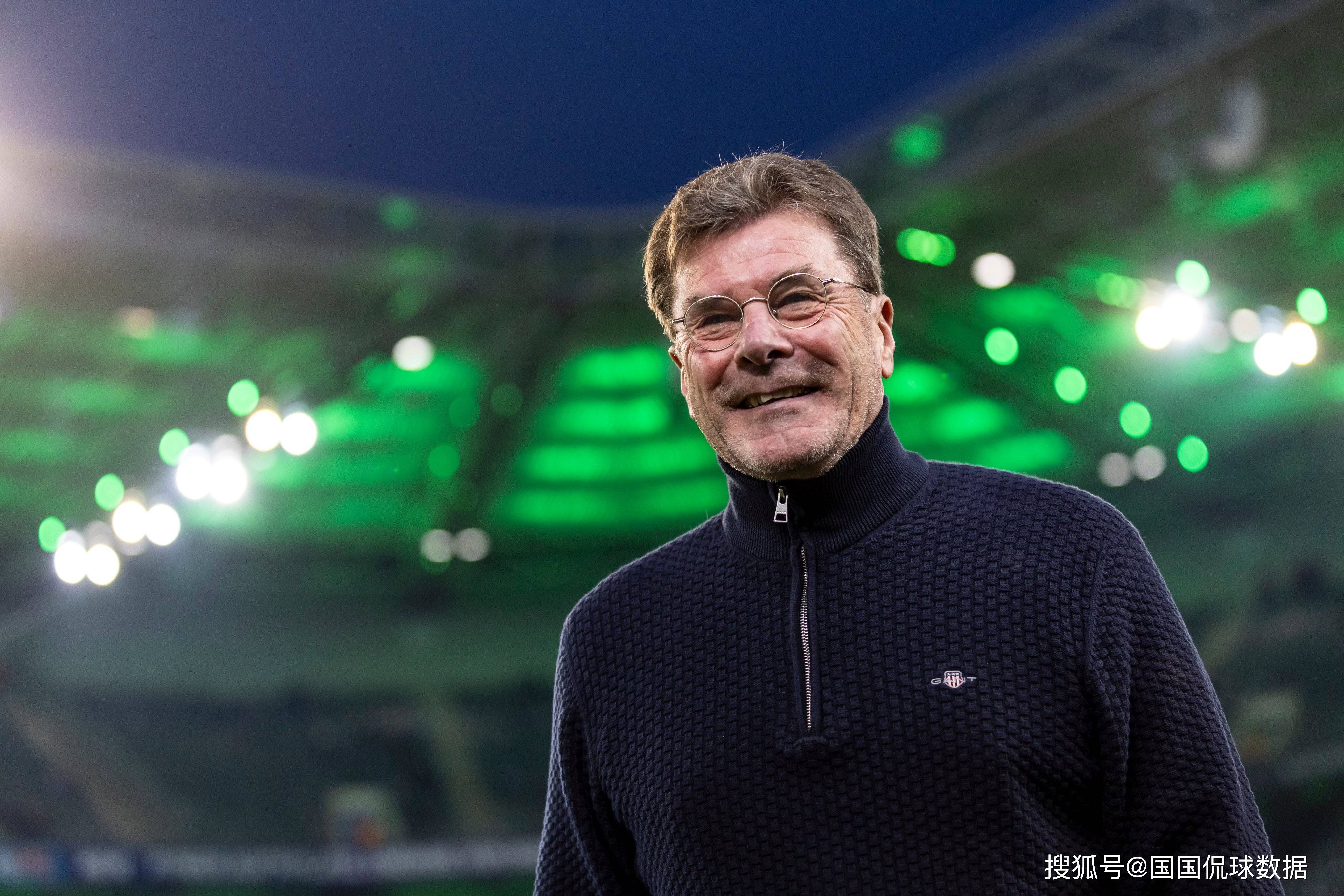 埃蒙斯在雅典奥运的比赛中脱靶 埃蒙斯在雅典奥运的比赛中脱靶