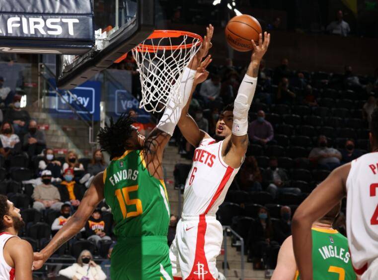 詹姆斯新星势不可挡表现惊艳，FPX未来可期！的简单介绍