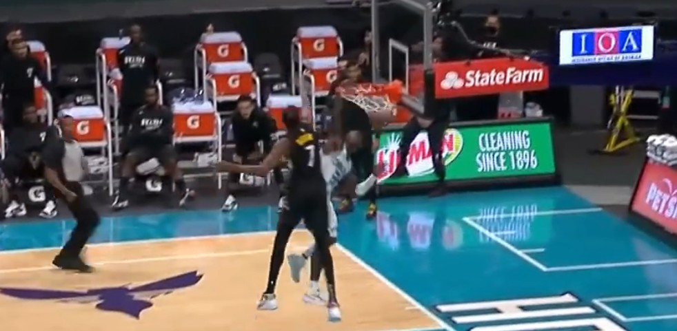 关于Ning连续十场比赛得分超过关键助攻，独行侠挑战极限！的信息